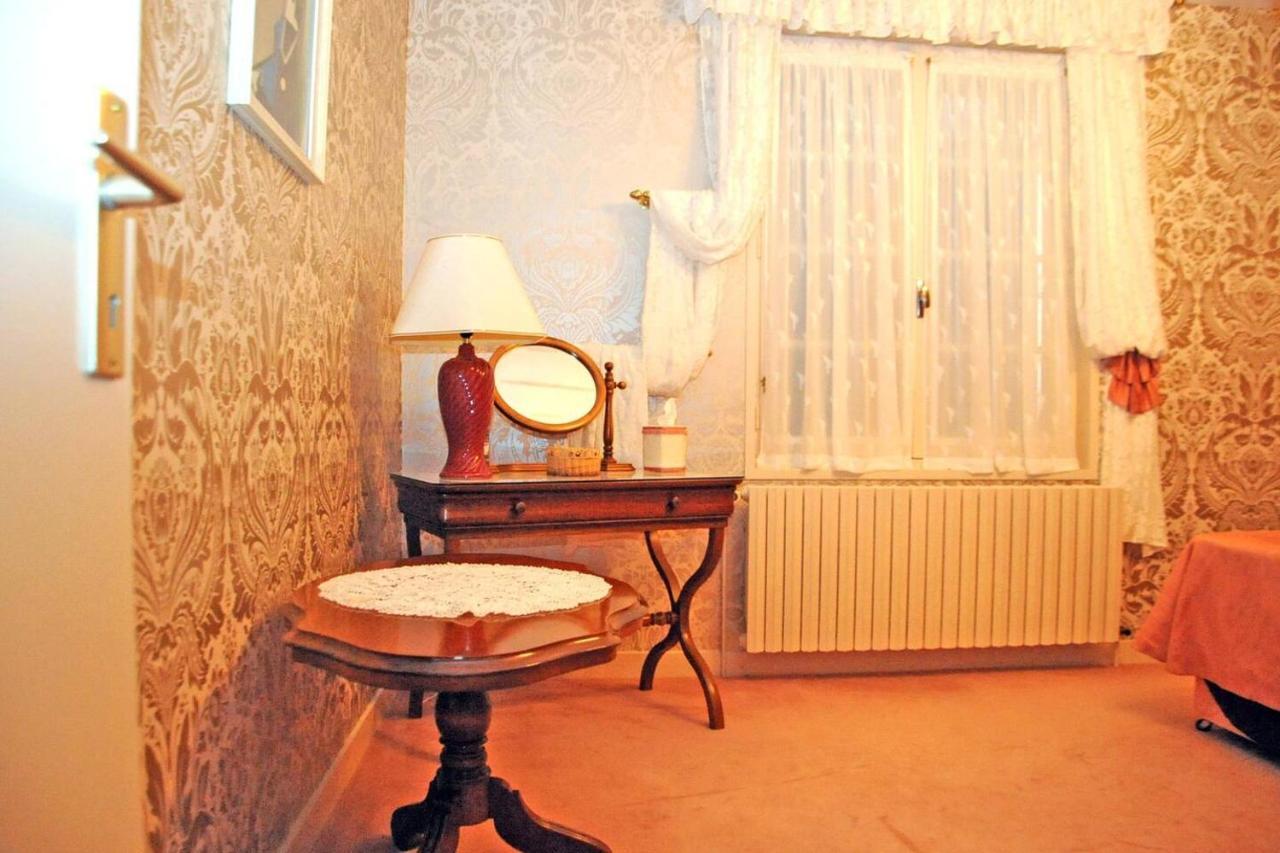 1 Bedroom House 20Min Walk To Centre In Tournus Exterior photo